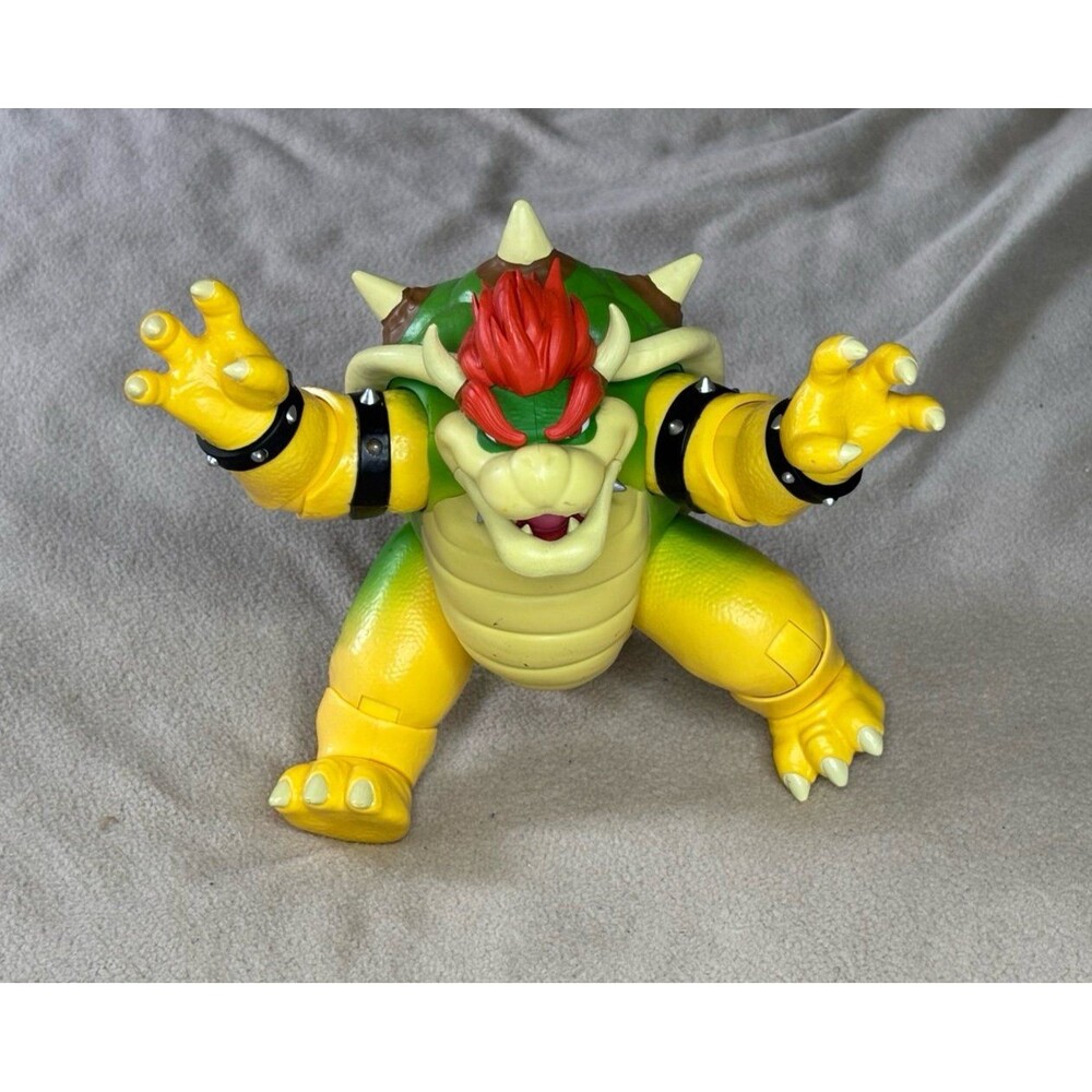 Super Mario Bros. Light Up Bowser 7" Action Figure Fire Breathing Works
